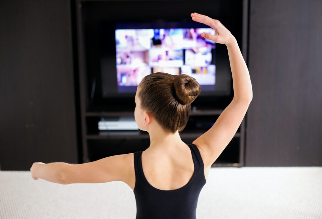 Dancer doing a dance class via online zoom technology